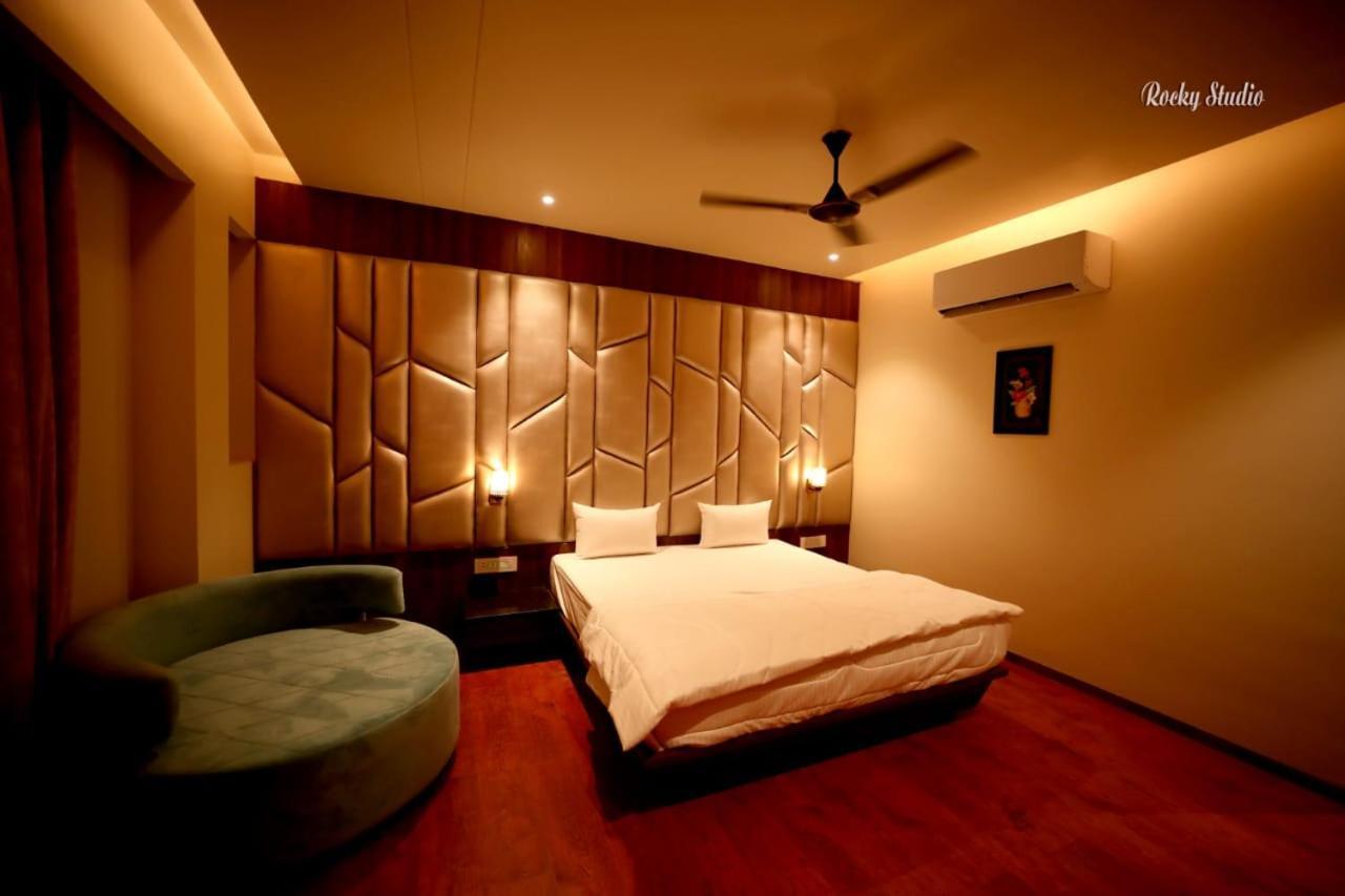 The Imperial Prime Clarks Inn Suites, Bhilwara Exteriör bild