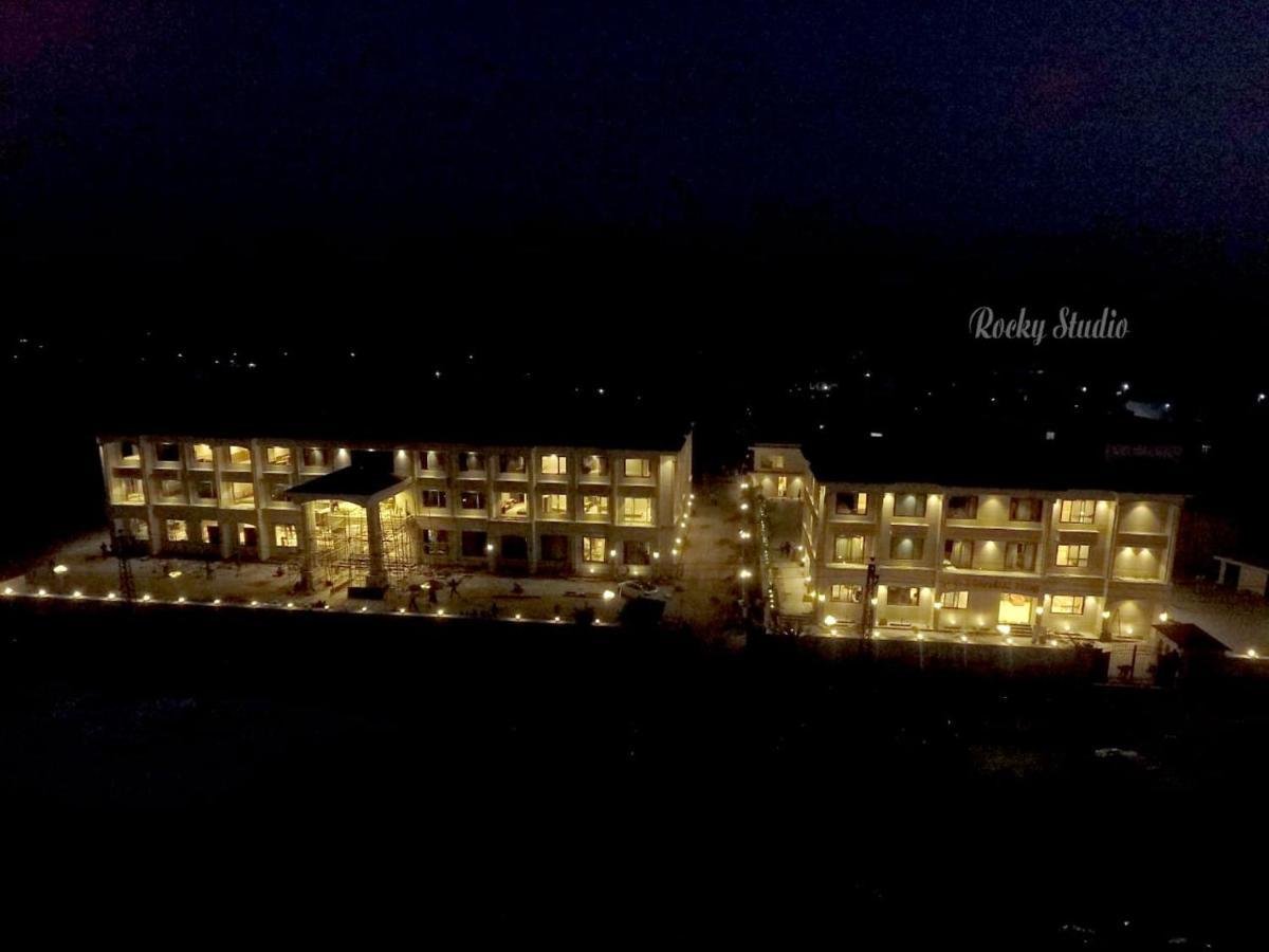 The Imperial Prime Clarks Inn Suites, Bhilwara Exteriör bild