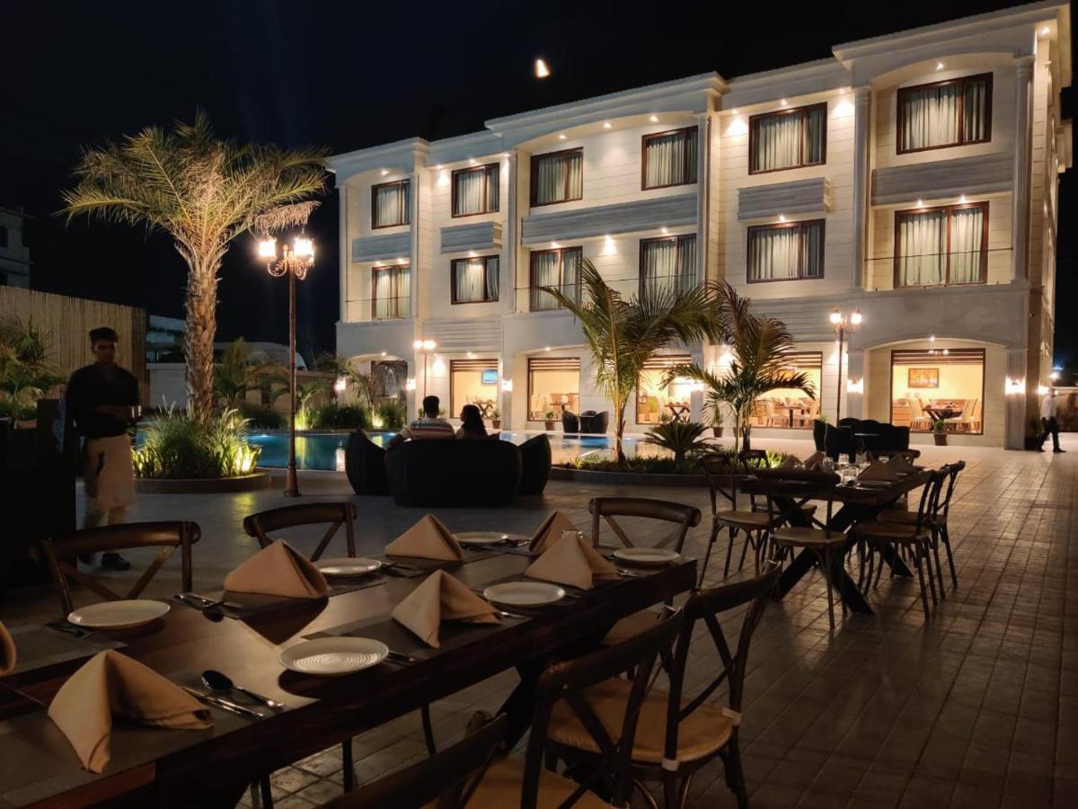 The Imperial Prime Clarks Inn Suites, Bhilwara Exteriör bild