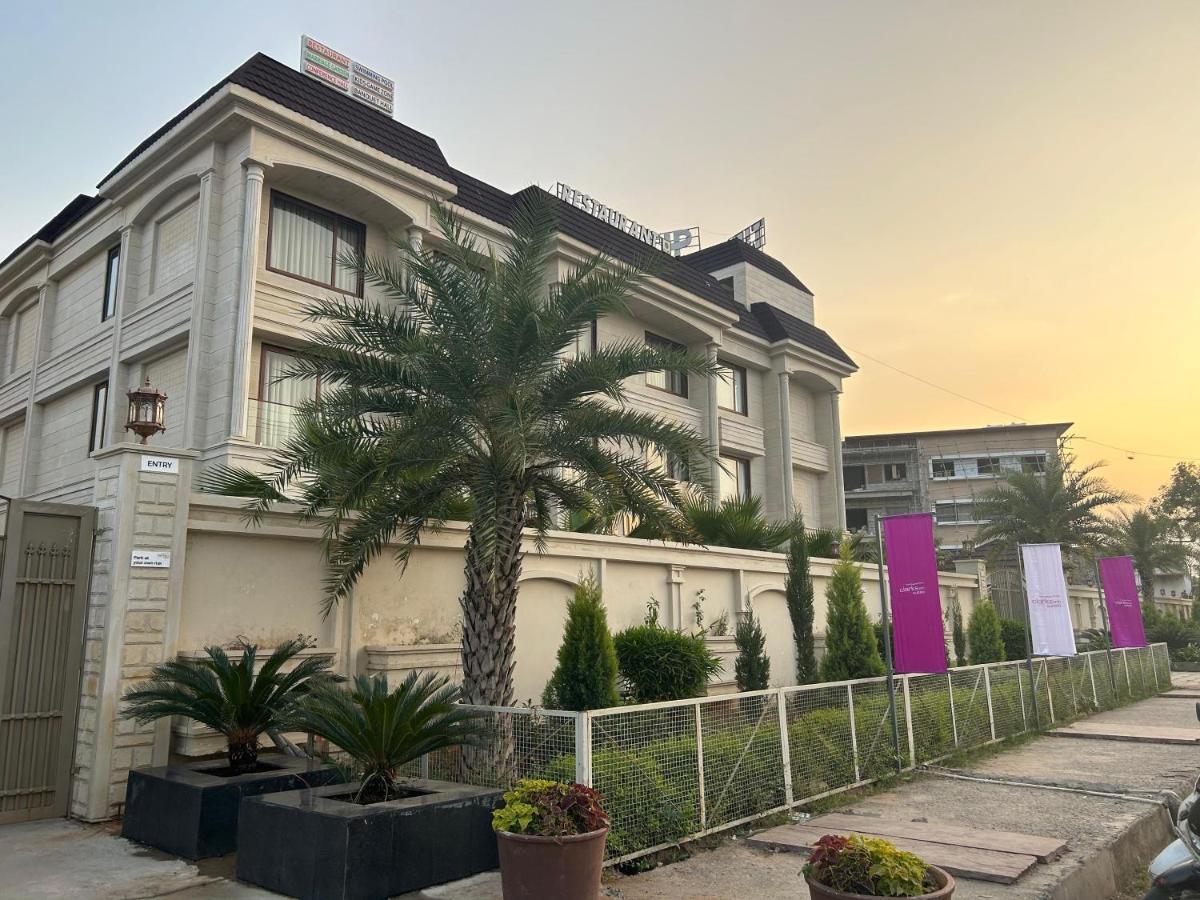 The Imperial Prime Clarks Inn Suites, Bhilwara Exteriör bild